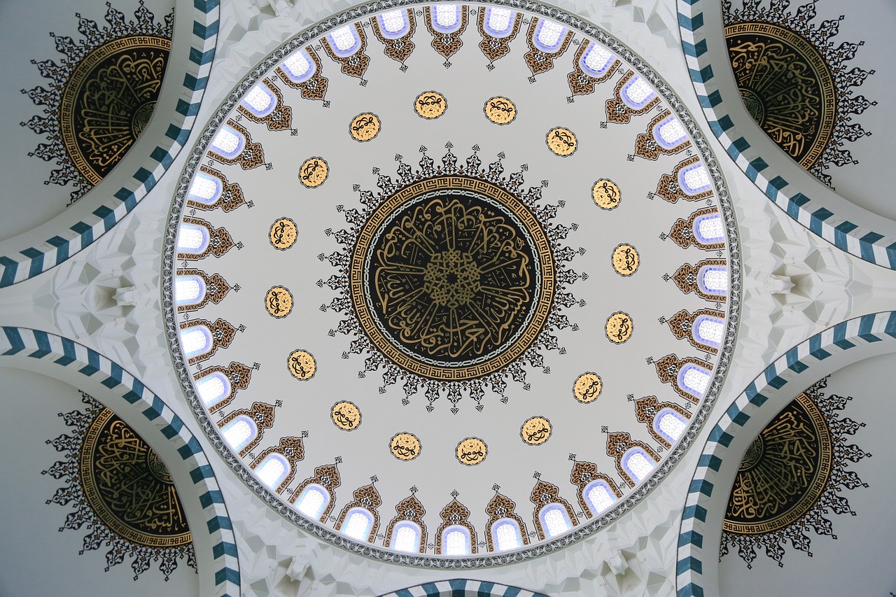 Hunat Hatun Külliyesi