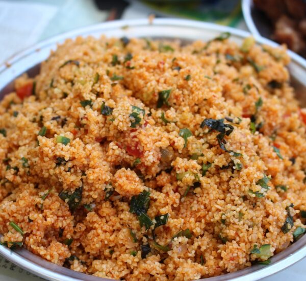 Yöresel Lezzetler Hamur Pidesinden Bal Arı Ürünlerine