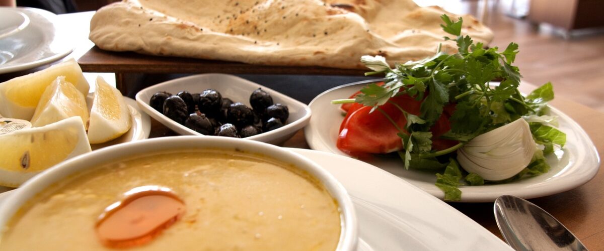 Bayatın Tarihi ve Gastronomik Lezzetleri Gezginler İçin Rehber